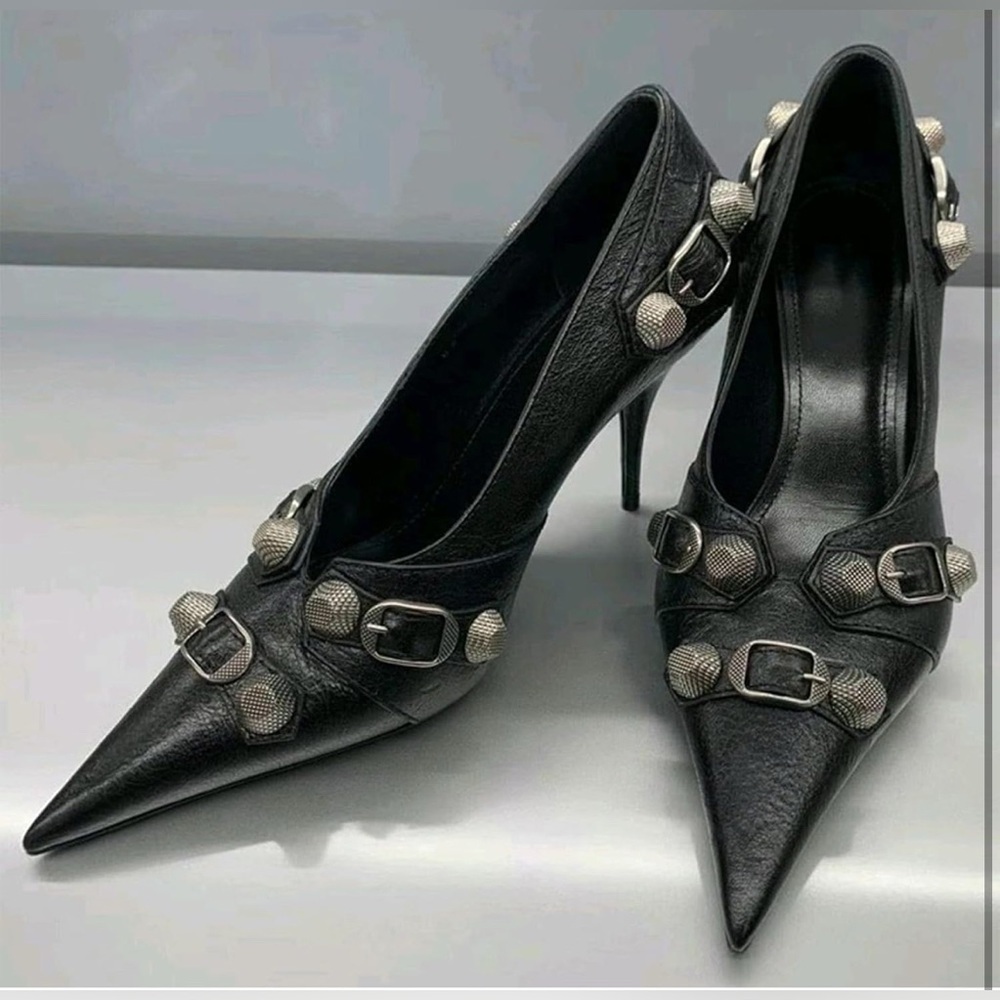 NEW- Women's Pointed Toe High Heel Studded Stiletto Pumps SIZE: 9 COLOR: Black